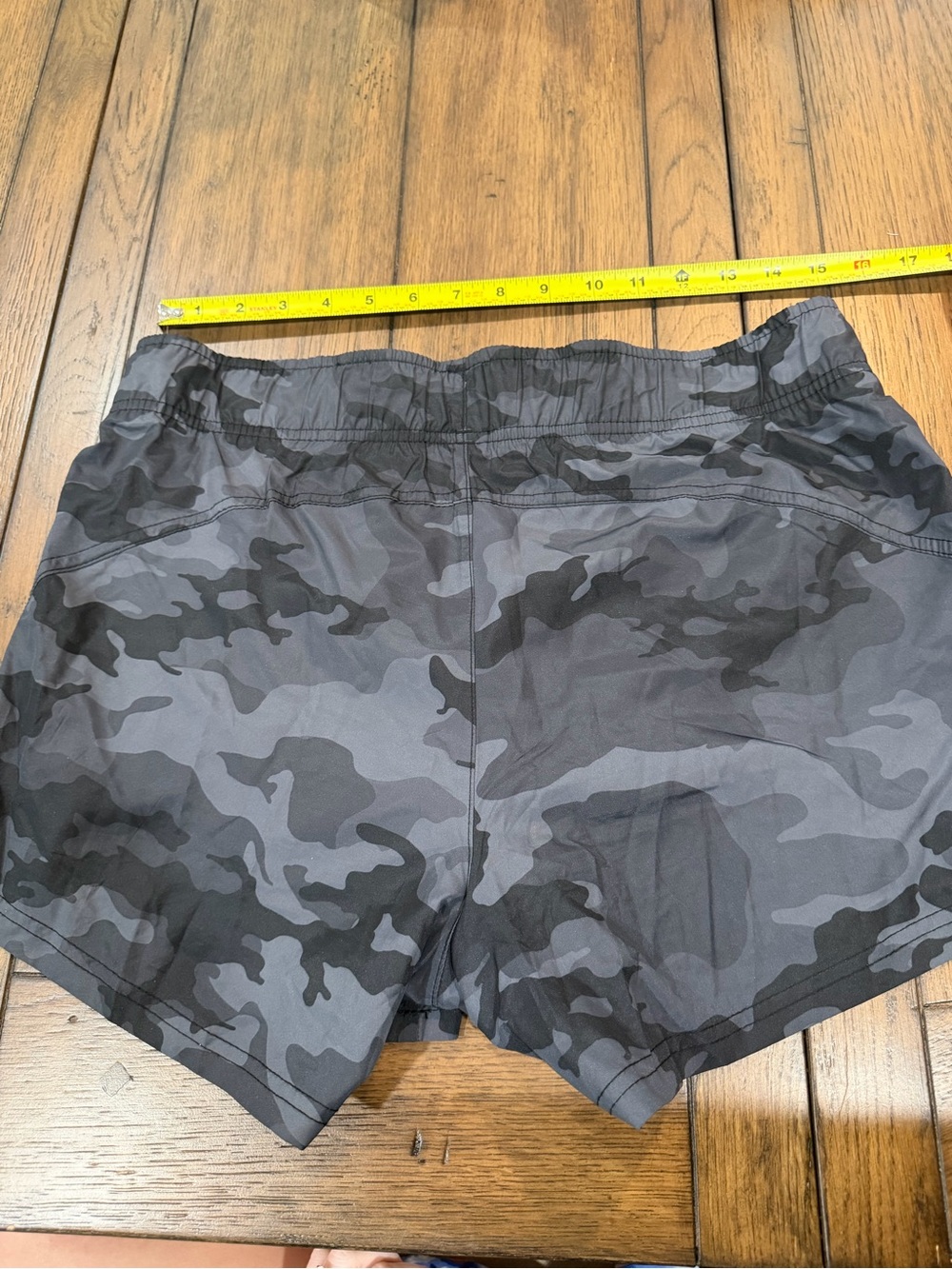 Athletic Works Women's Black & Gray Camo Running Shorts M - Picture 6 of 7